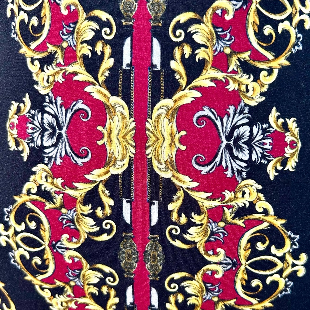 Alice + Olivia Black, Red Delora Crew Neck Regal Romance Print Dress, Size 6 - Picture 4 of 10